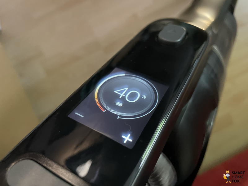 Display des Philips Aquatrio 9000 Cordless mit den beiden Saugstufen